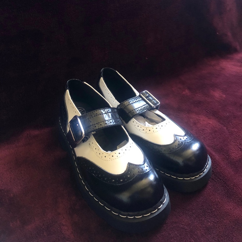 Black and White Brogue Marry Jane
